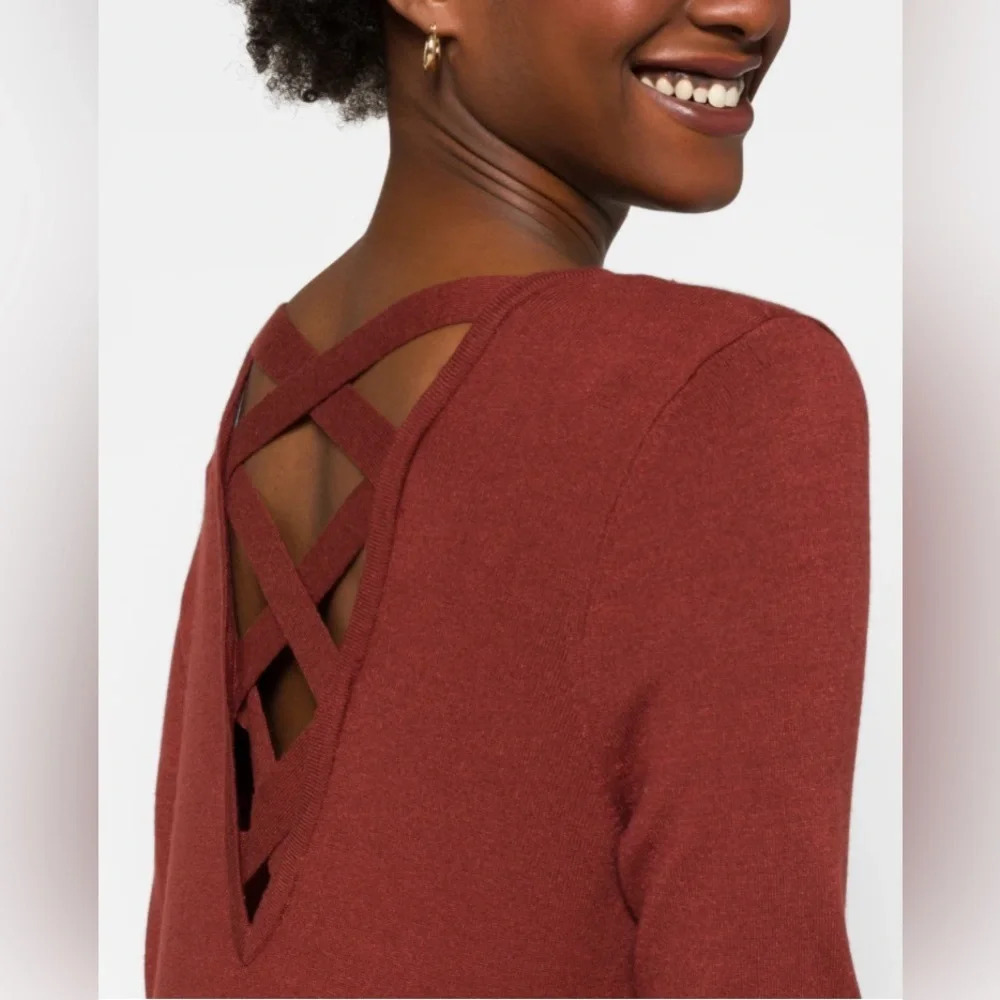 Love Ellie Mia Back Detail Knit Pullover Sweater Burgundy Orange Size XXL - Picture 4 of 7